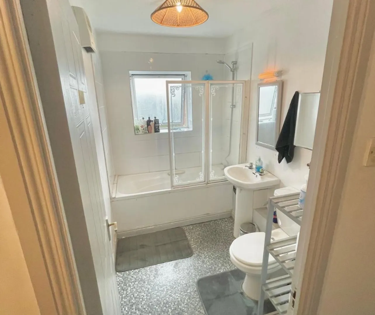 Customerhouse, 1 Double Room, Dublin 1 0*,